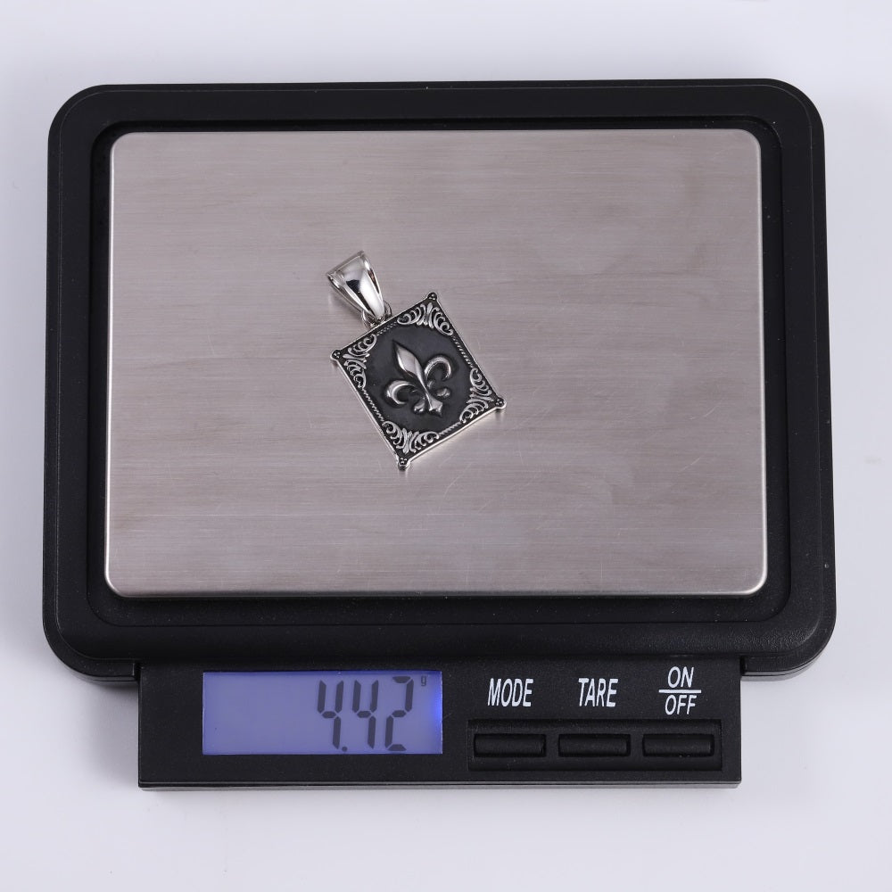 PSS1329 STAINLESS STEEL PENDANT WITH LILY PATTERN