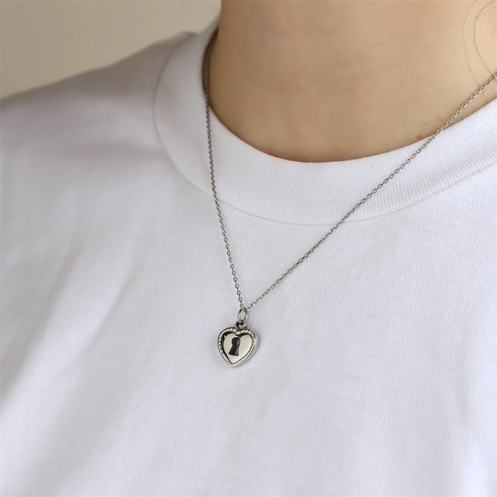 PSS1358 STAINLESS STEEL HEART LOCK PENDANT