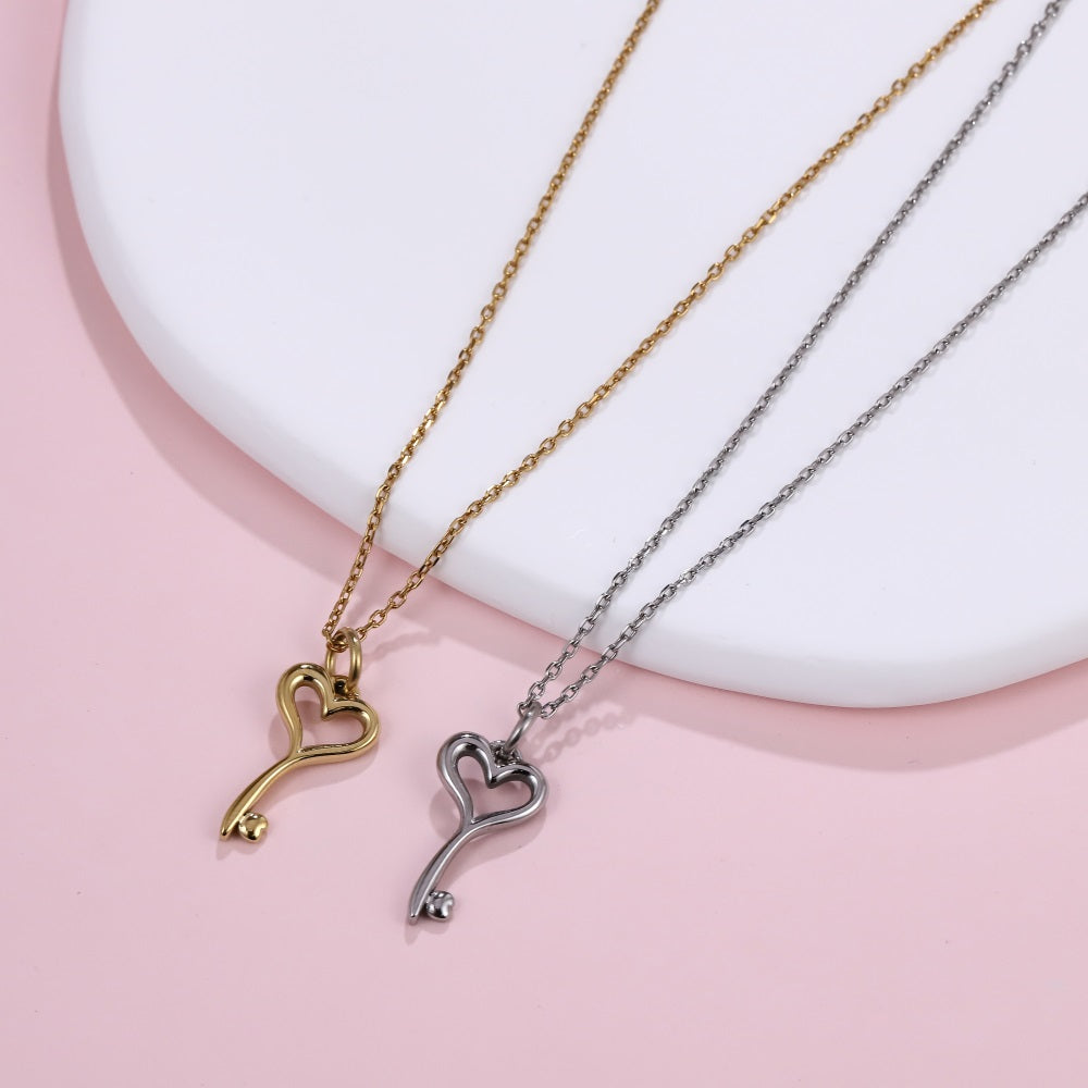 PSS1359 STAINLESS STEEL KEY PENDANT WITH HEART