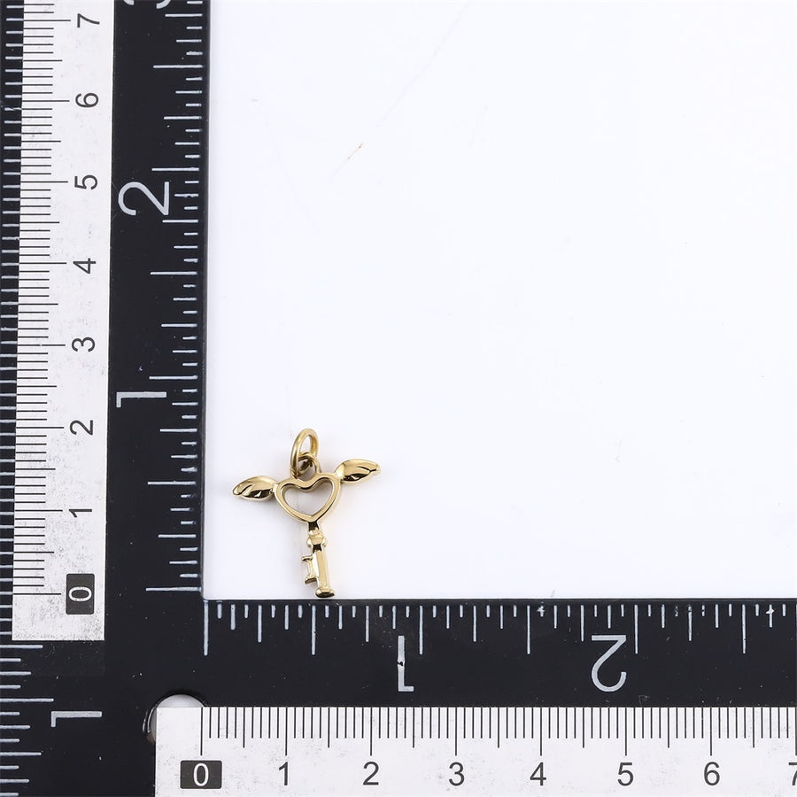 PSS1362 STAINLESS STEEL KEY PENDANT WITH HEART