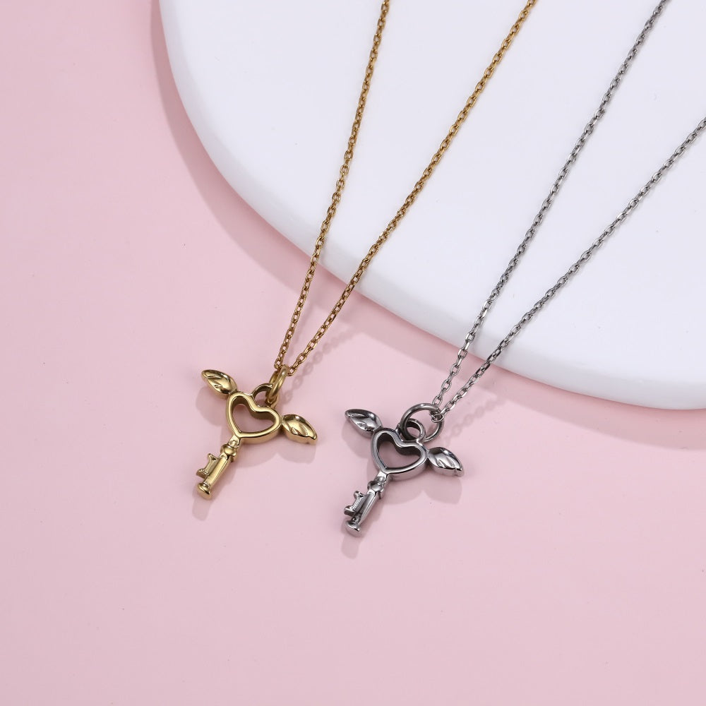 PSS1362 STAINLESS STEEL KEY PENDANT WITH HEART
