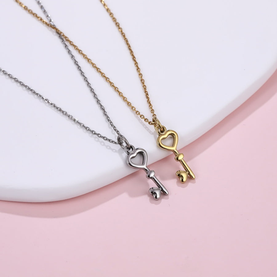 PSS1363 STAINLESS STEEL KEY PENDANT WITH HEART