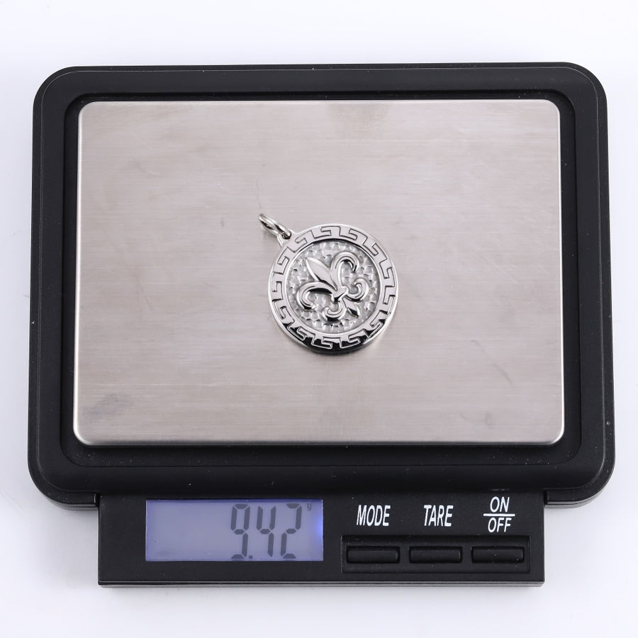 PSS1377 STAINLESS STEEL ROUND PENDANT WITH LILY