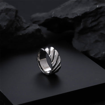 RSS1105 STAINLESS STEEL RING WITH ROPE DESIGN