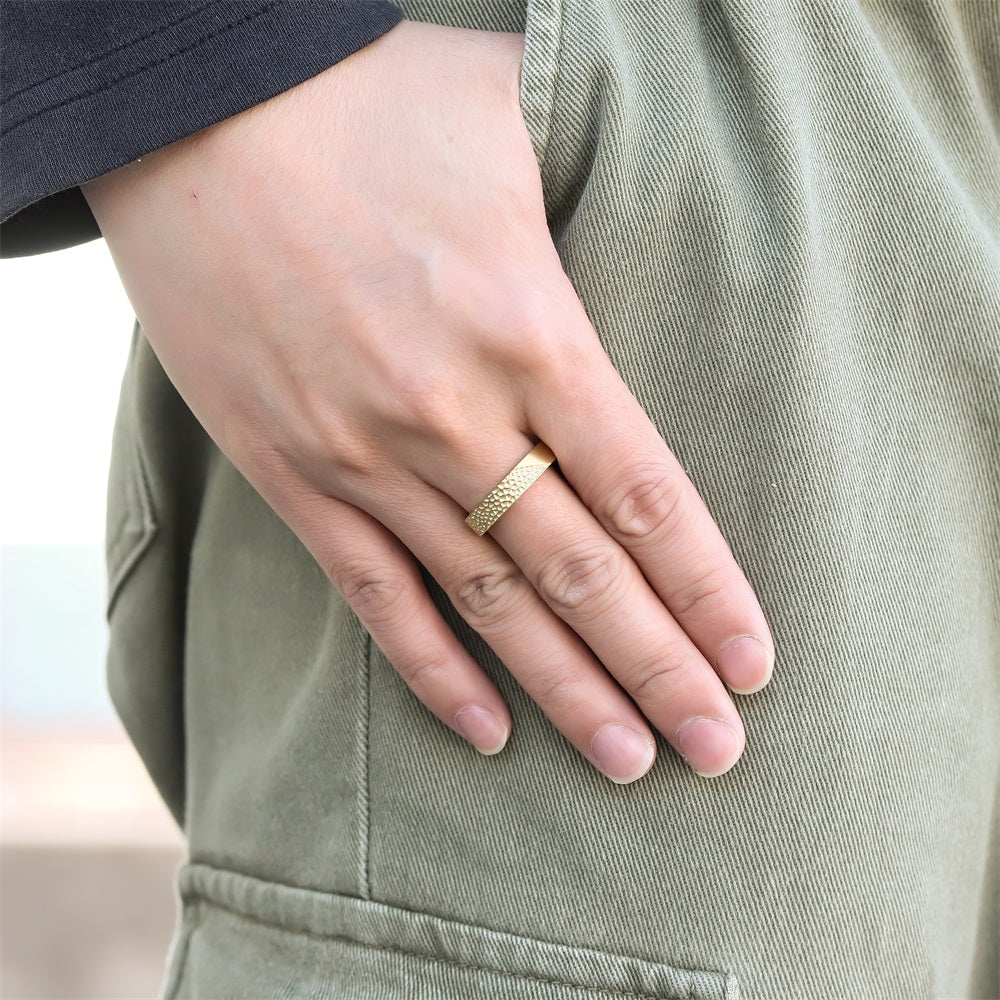 RSS1140 STAINLESS STEEL RING WITH HAMMER EFFECT