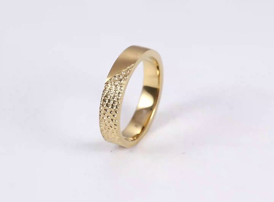RSS1140 STAINLESS STEEL RING WITH HAMMER EFFECT