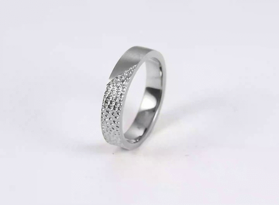 RSS1140 STAINLESS STEEL RING WITH HAMMER EFFECT