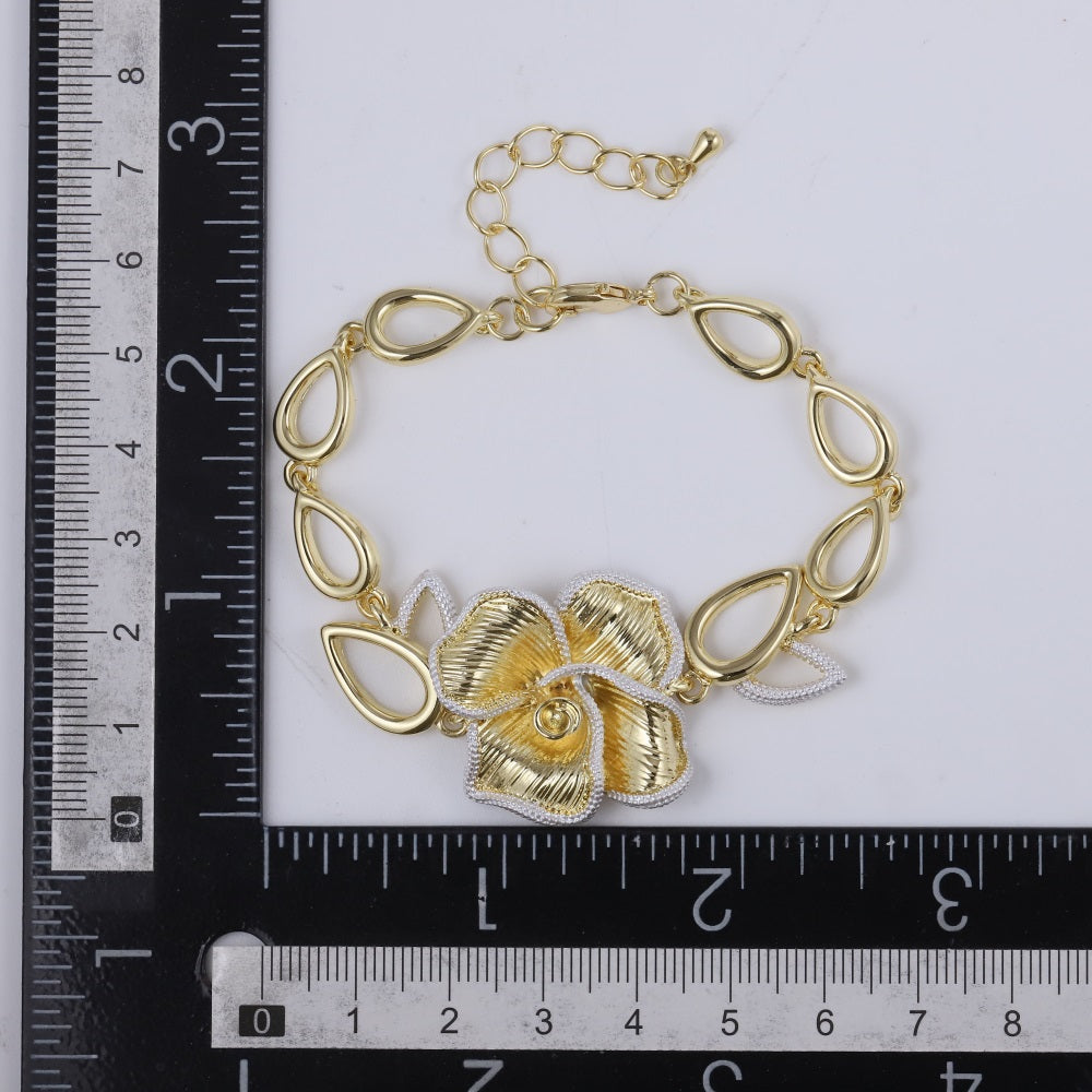 TBS147 BASE METAL FLOWER LINK BRACELET