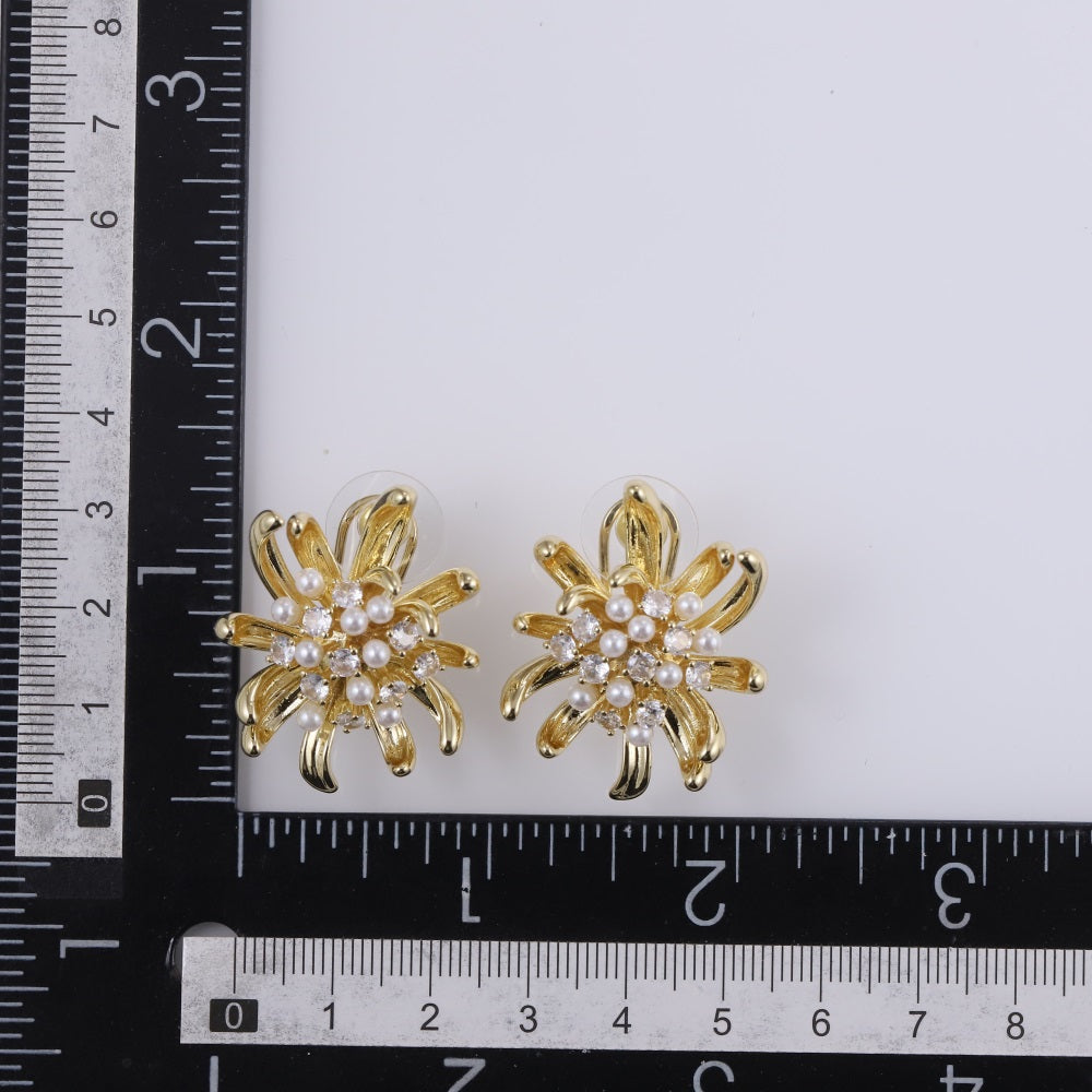 TES100 BASE METAL FLOWER EARRING WITH SYN PEARL & CZ