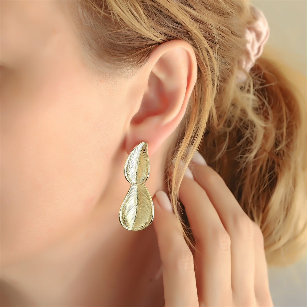 TES129 BASE METAL DOUBLE-LEAF DROP EARRING