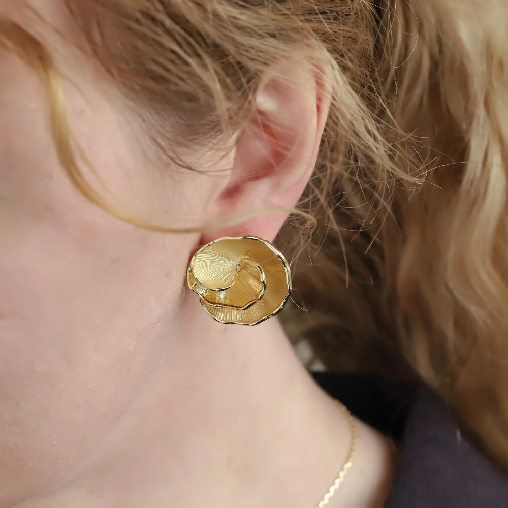 TES71 BASE METAL SPIRAL FLORAL EARRING