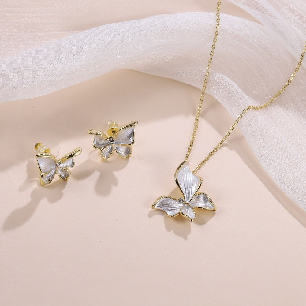 TNS104 BASE METAL NECKLACE WITH BUTTERFLY CHARM