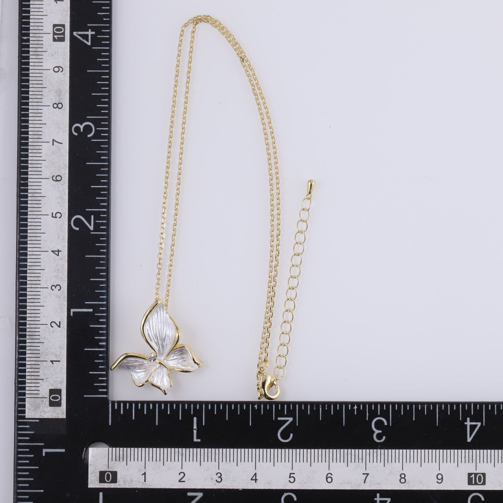 TNS104 BASE METAL NECKLACE WITH BUTTERFLY CHARM