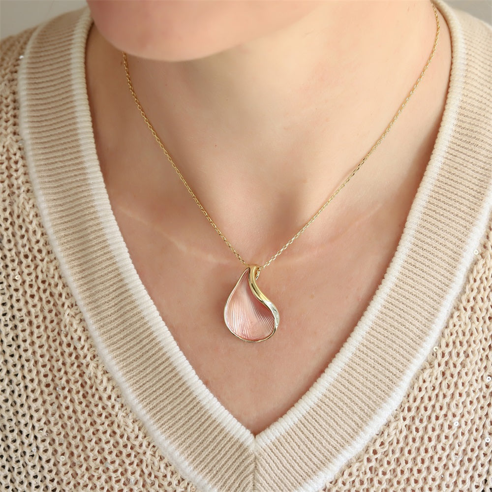 TNS52 BASE METAL NECKLACE WITH PETAL CHARM