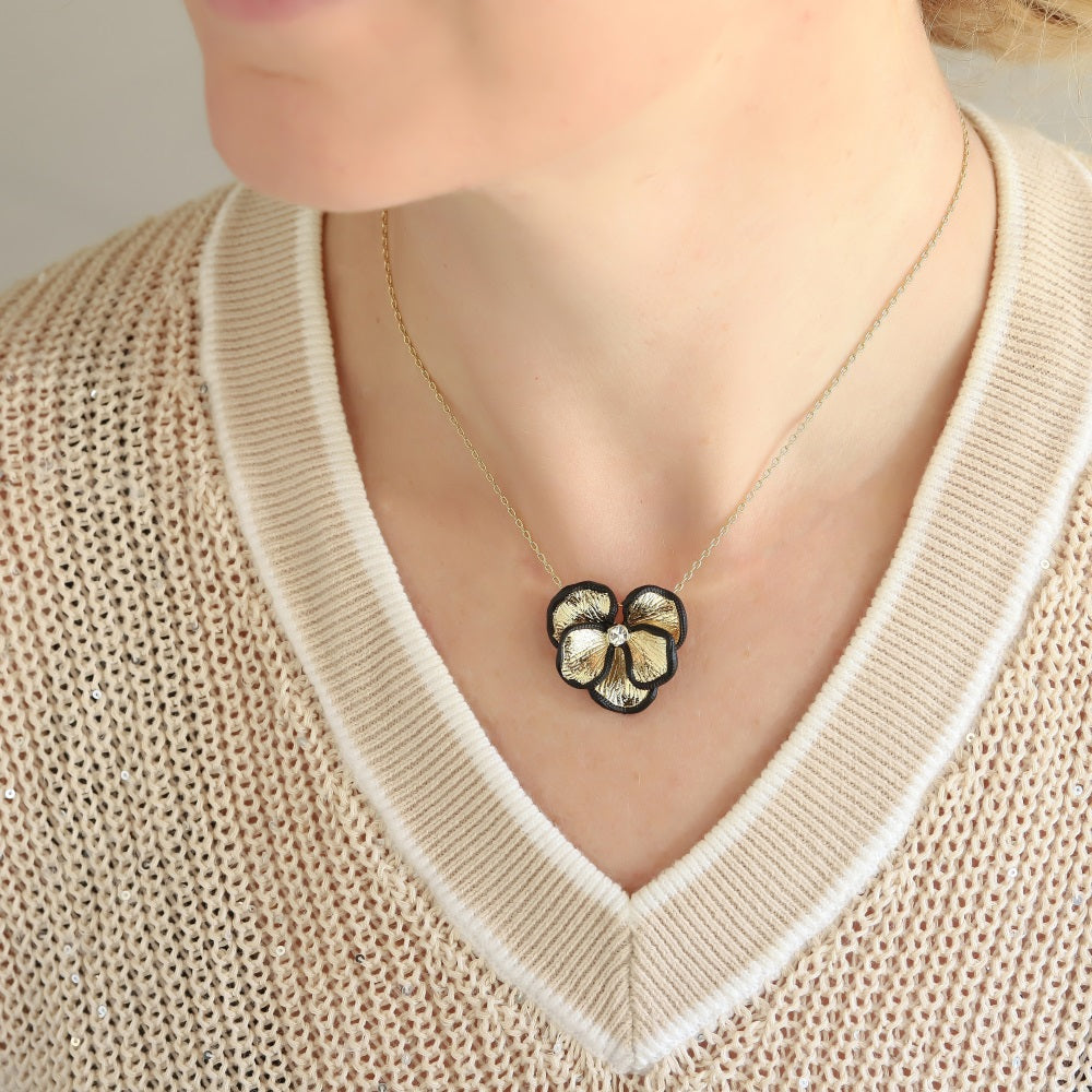 TNS53 BASE METAL FLOWER NECKLACE