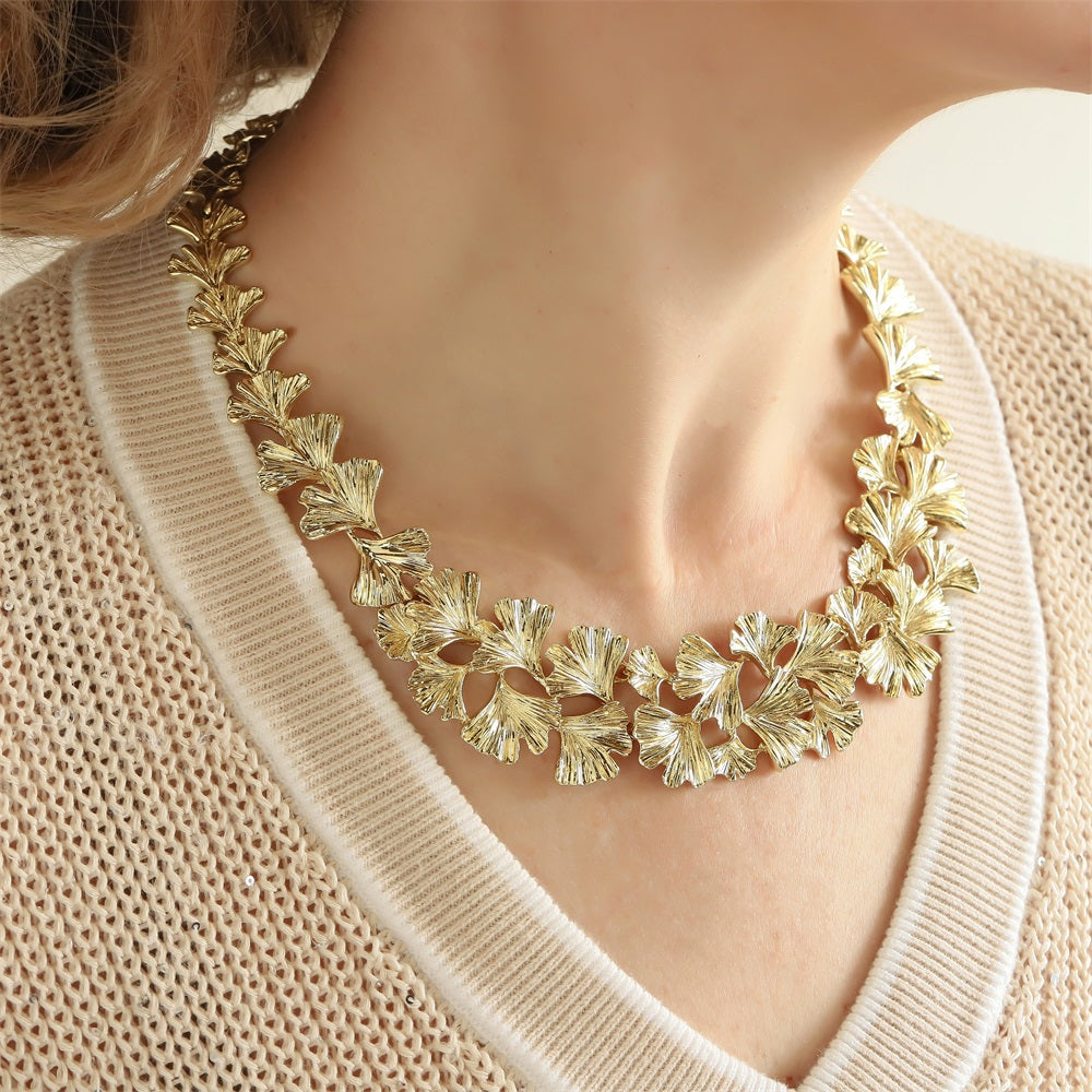 TNS58 BASE METAL GINKGO LEAVE NECKLACE