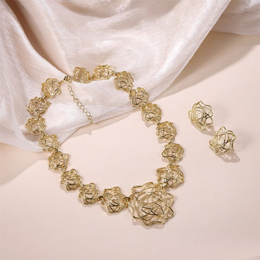 TNS67 BASE METAL OPENWORK FLORAL NECKLACE