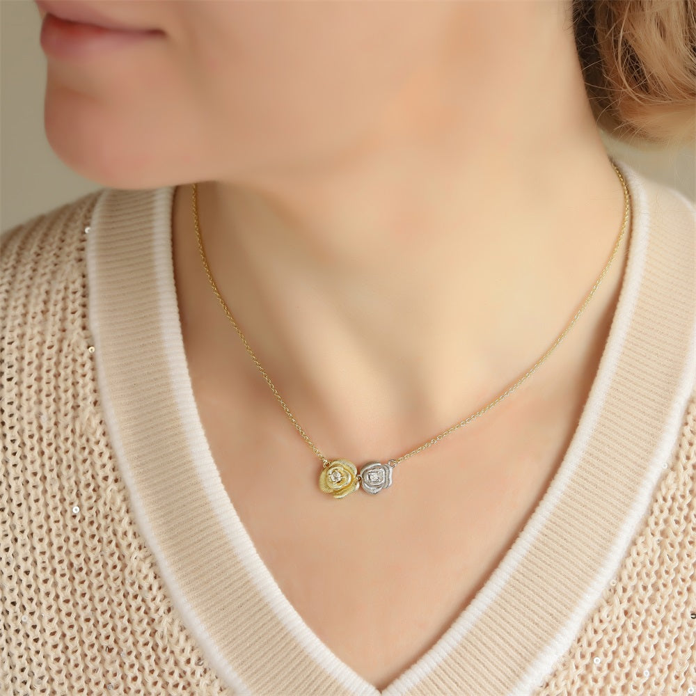 TNS83 BRASS NECKLACE WITH ROSE CHARM