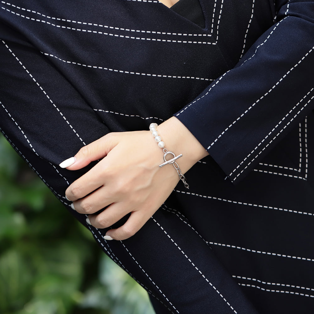 BSS881 STAINLESS STEEL BRACELET WITH SHELL PEARL AAB CO..