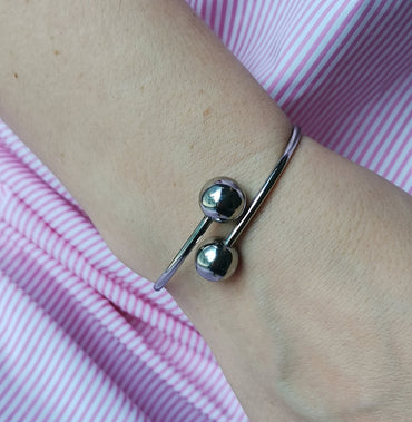 BSSG177 STAINLESS STEEL BANGLE WITH BALL AAB CO..