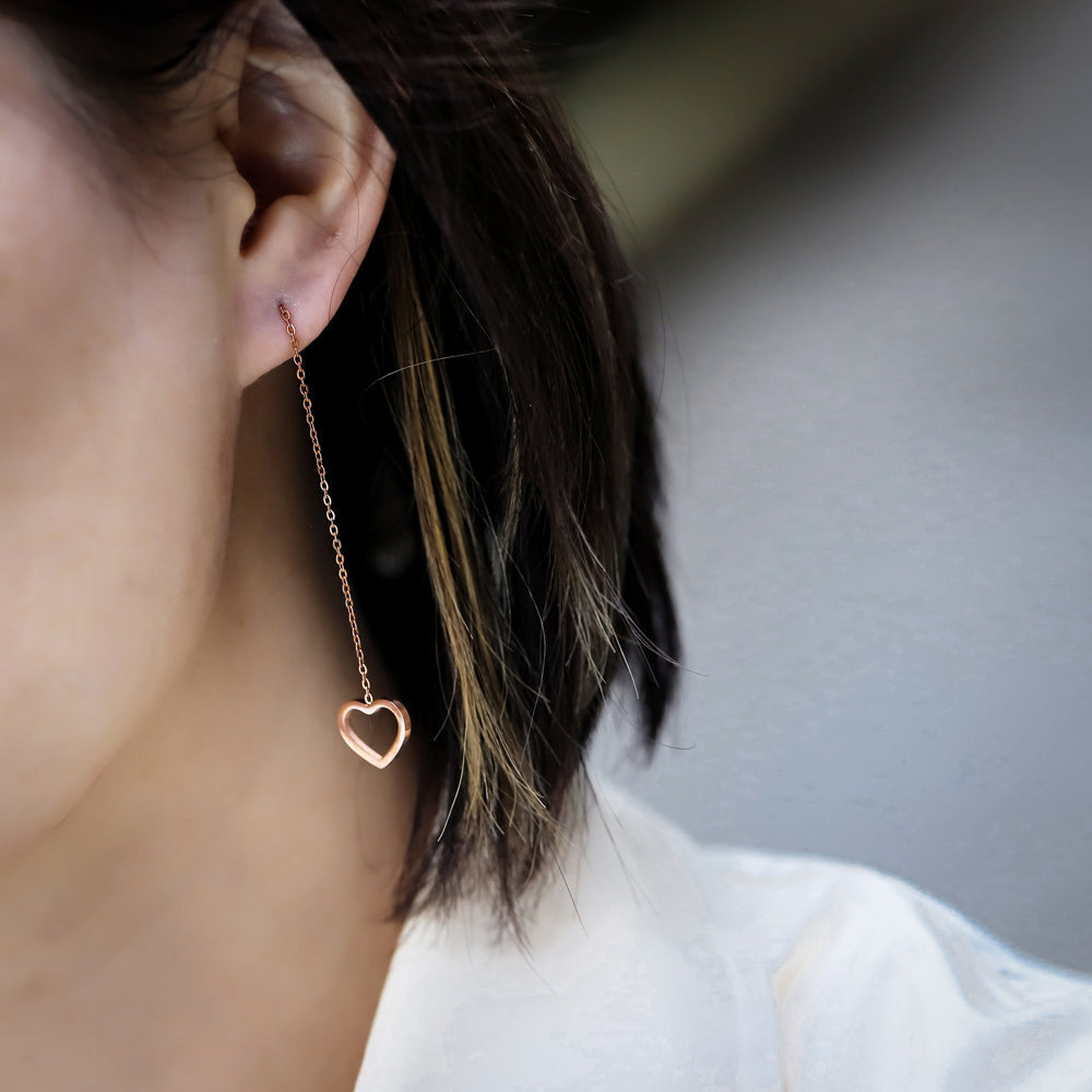 ESS641 STAINLESS STEEL EARRING WITH HEART
