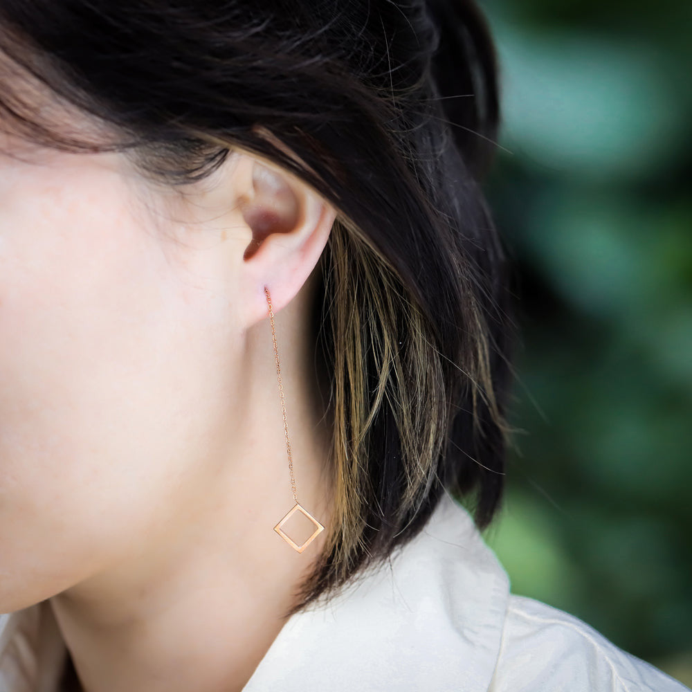 ESS644 STAINLESS STEEL EARRING WITH SQUARE AAB CO..