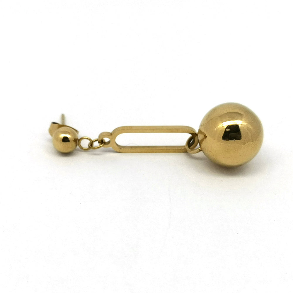 ESS675 STAINLESS STEEL EARRING WITH BALL AAB CO..