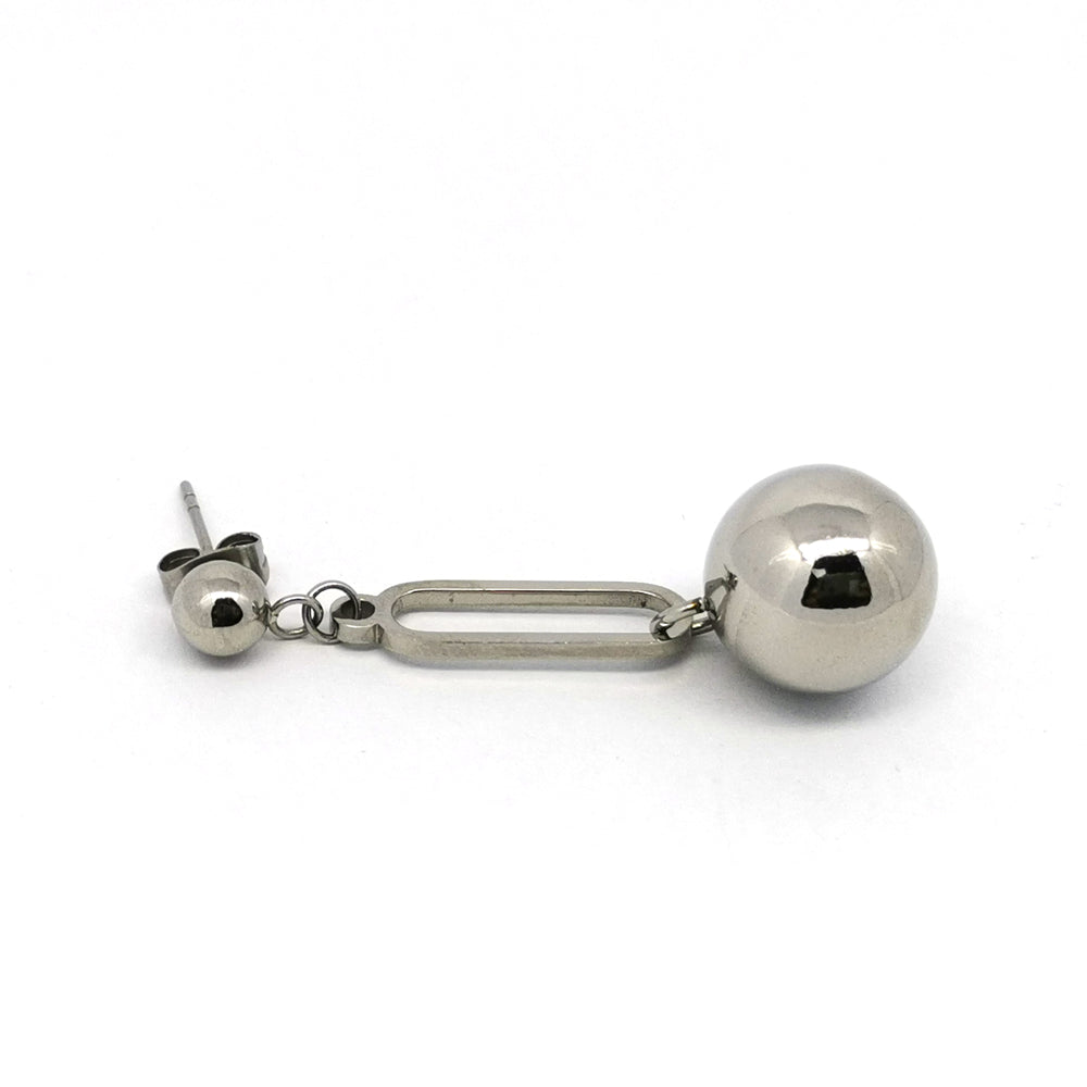 ESS675 STAINLESS STEEL EARRING WITH BALL AAB CO..