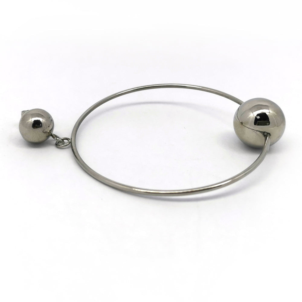 ESS676 STAINLESS STEEL EARRING WITH BALL AAB CO..