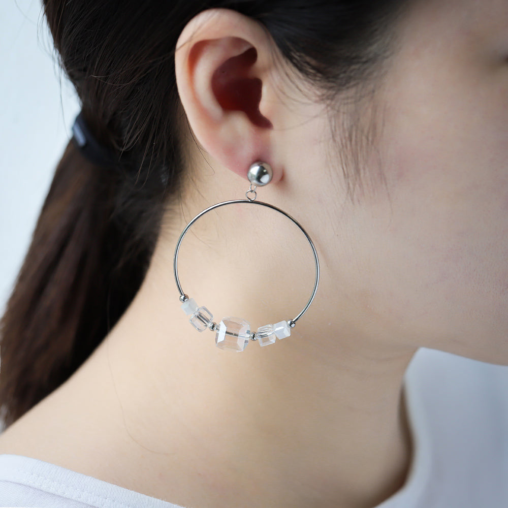 ESS681 STAINLESS STEEL EARRING WITH GLASS AAB CO..