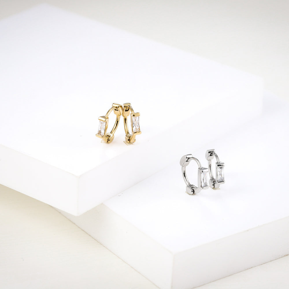 ESS708 STAINLESS STEEL Huggies with CZ AAB CO..