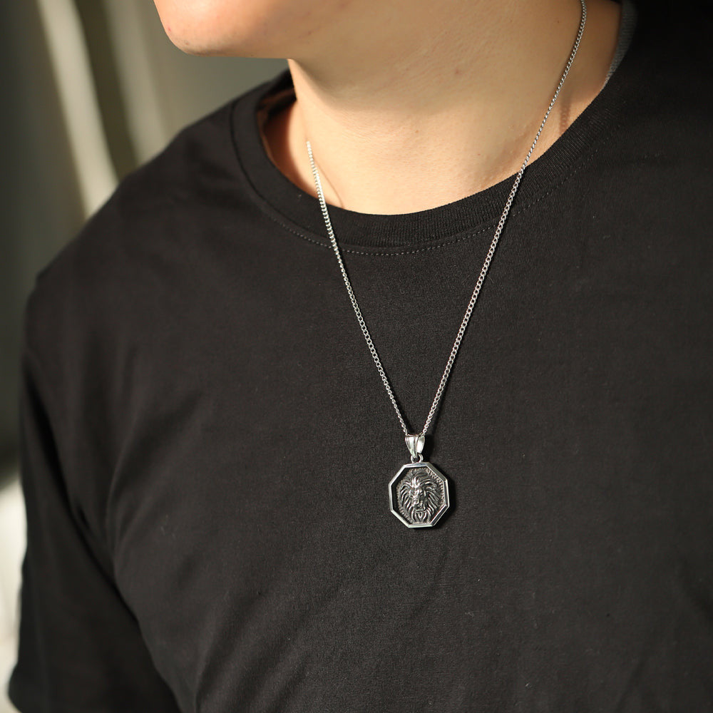 PSS1125 STAINLESS STEEL PENDANT WITH LION AAB CO..